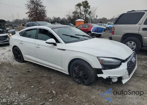 2021 Audi A5 Sline Prm z USA, uszkodzony, nr VIN WAUDACF51MA015932